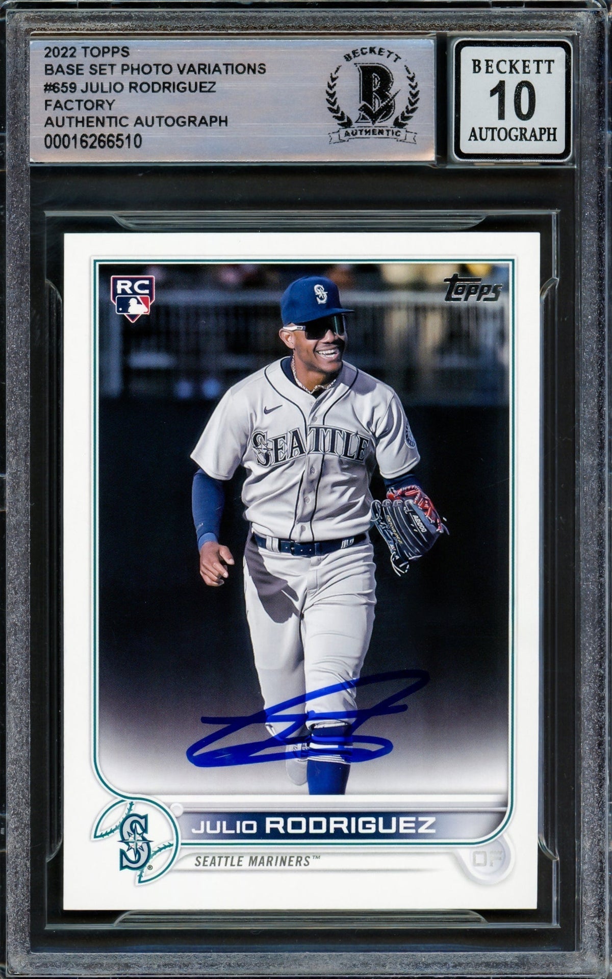 Julio Rodriguez Autographed 2022 Topps Complete Base Set Photo Variations Rookie Card #659 Seattle Mariners Auto Grade Gem Mint 10 Beckett BAS Stock #221312