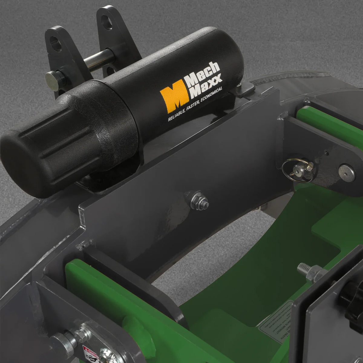 3-Point Hitch PTO Stump Grinder with 34 Carbide Teeth (PTO Shaft Included with Slip Clutch),  for 15-45HP Tractor; SG24