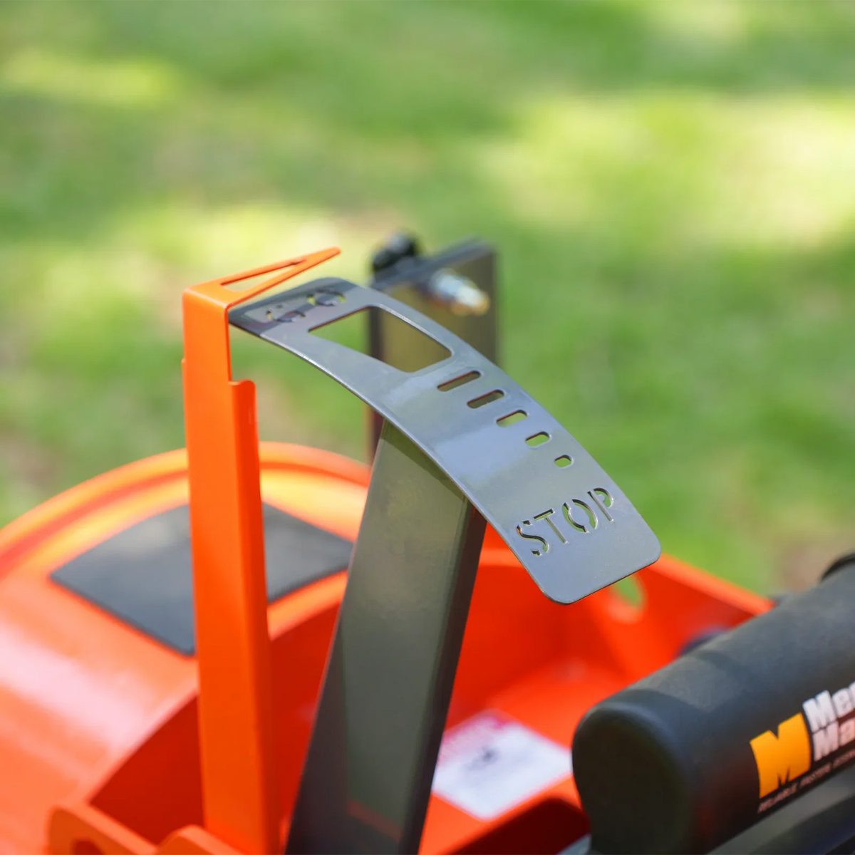3-Point PTO Stump Grinder with 34 Carbide Teeth (PTO Shaft Included with Slip Clutch),  for 15-45HP Tractor,  SG24PRO