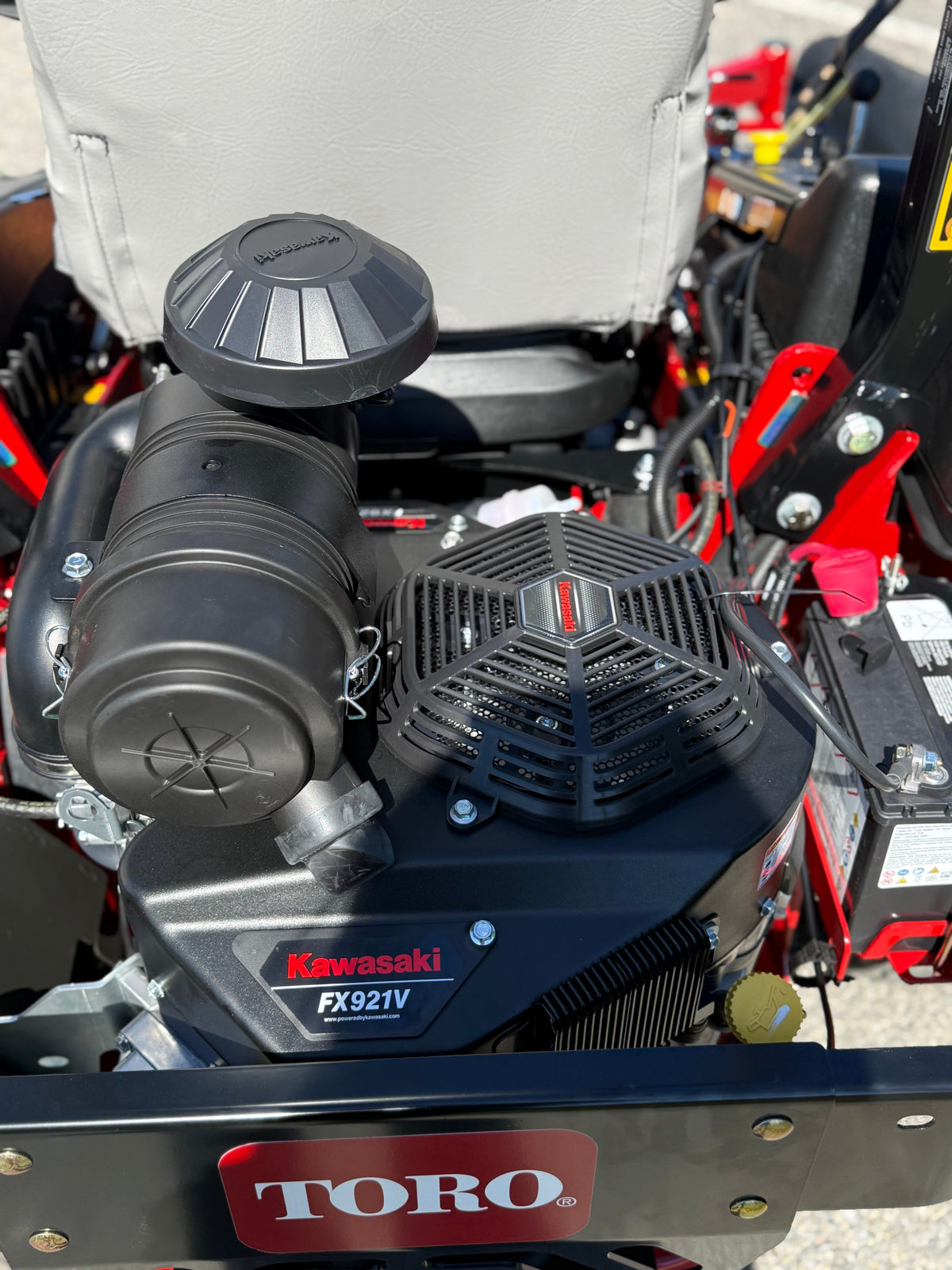 Toro 6000 Series 72 in. (183 cm) 31 hp 999cc (72961)