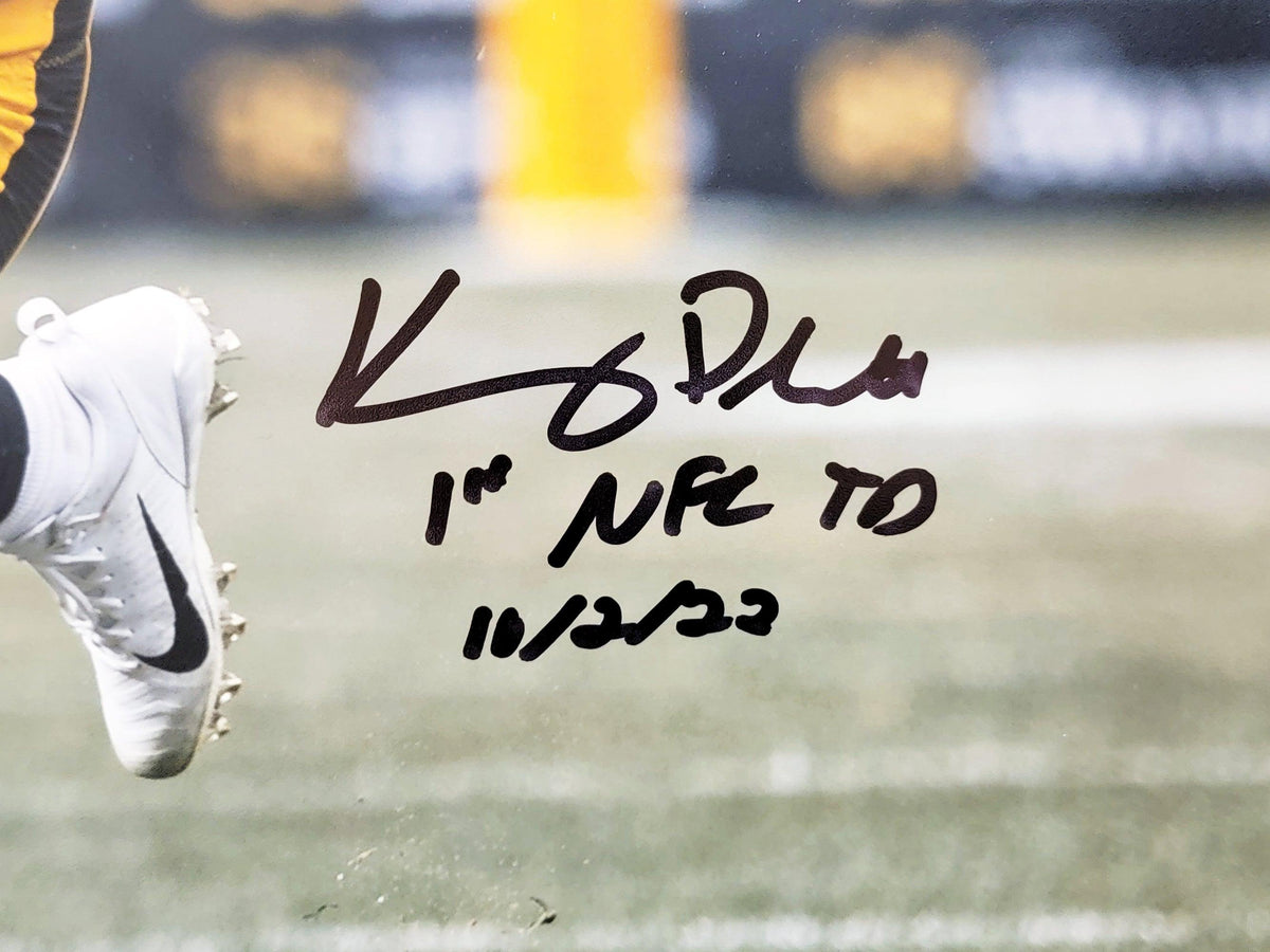 Kenny Pickett Autographed 16x20 Photo Pittsburgh Steelers "1st NFL TD 10/2/22" Beckett BAS Witness Stock #209534