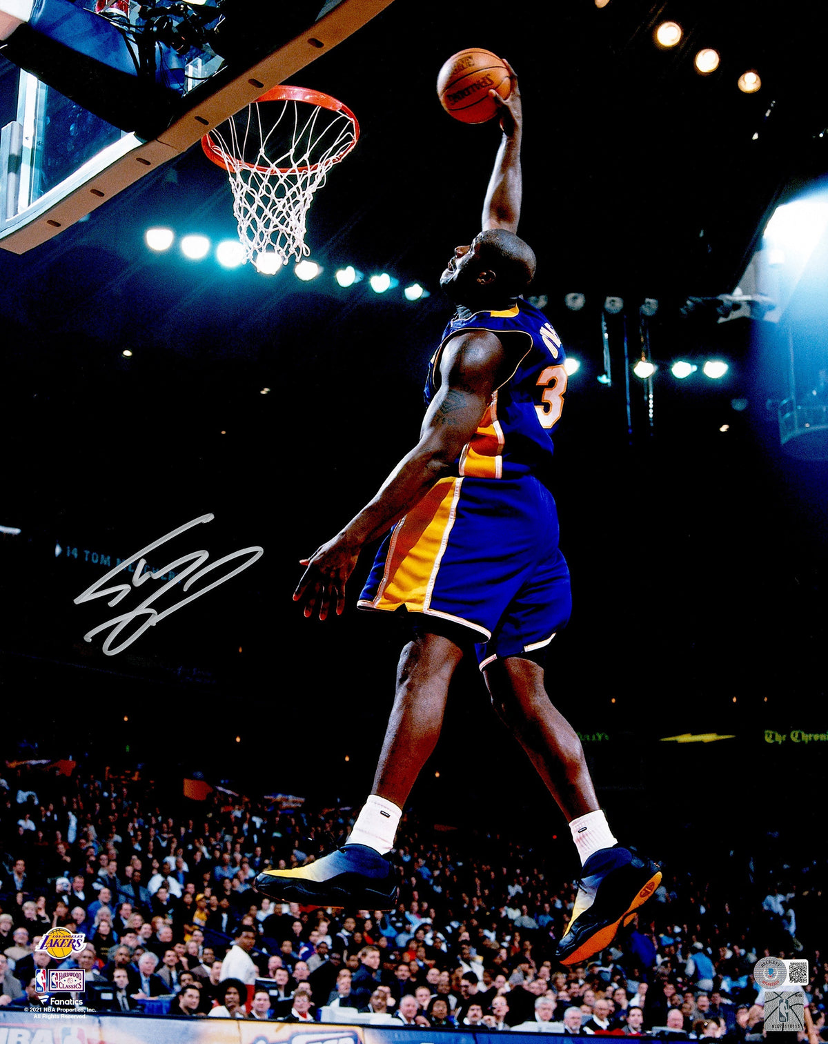 Shaquille O'Neal Autographed 16x20 Photo Los Angeles Lakers Beckett BAS Witness