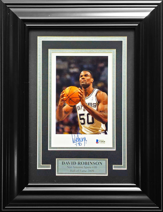 David Robinson Autographed Framed 5.5x8.5 Photo San Antonio Spurs Beckett BAS