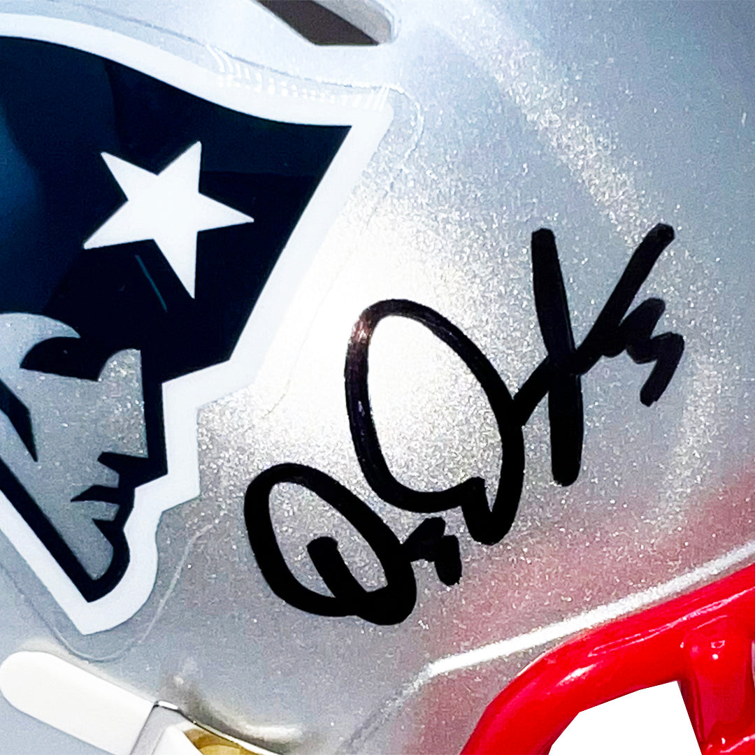 DeMario Douglas Signed New England Patriots Speed Mini Football Helmet (Beckett)