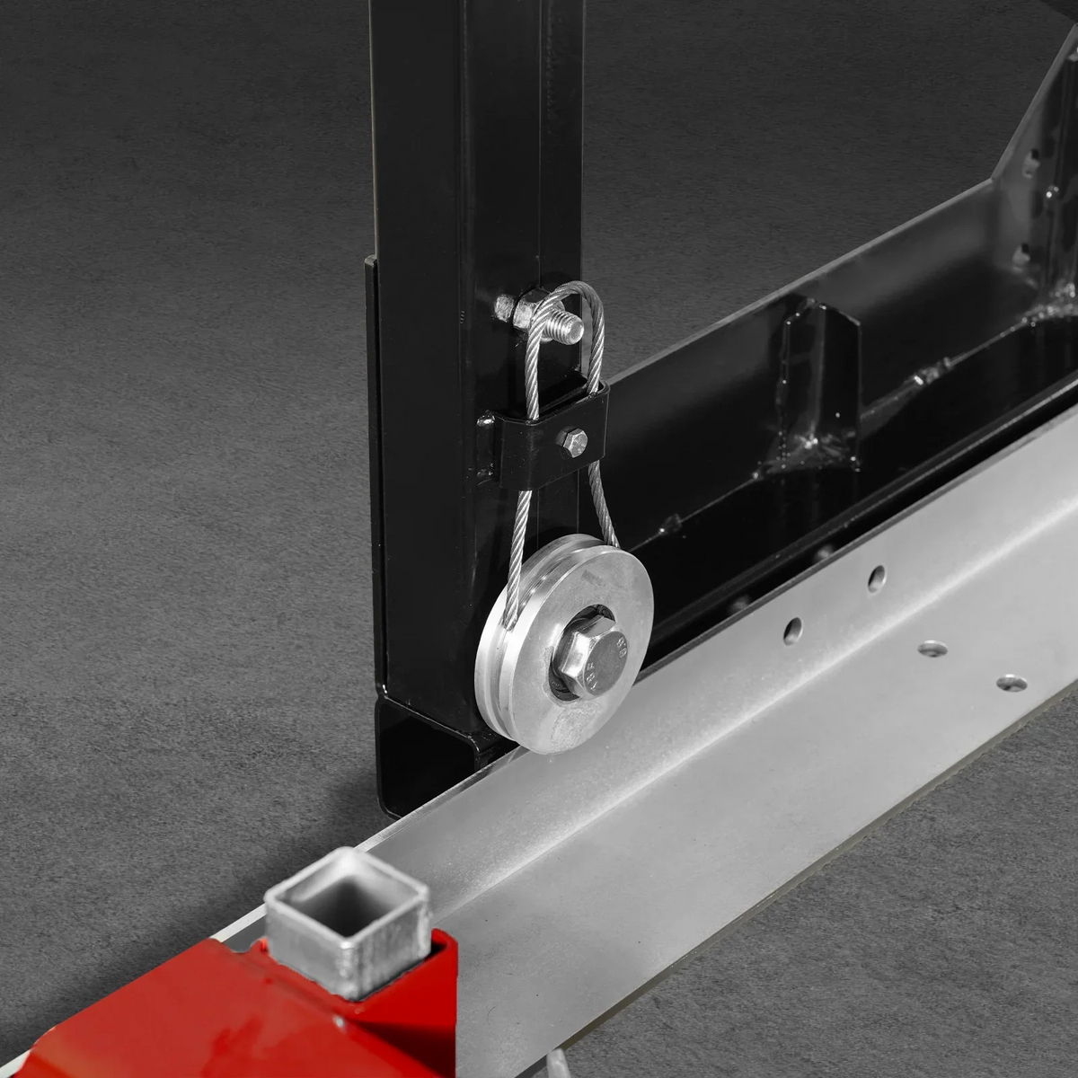 32" Portable Sawmill,  420cc 15HP E-Start Gasoline Engine,  26.5" Board Width,  13' Track Length ,  SM-32